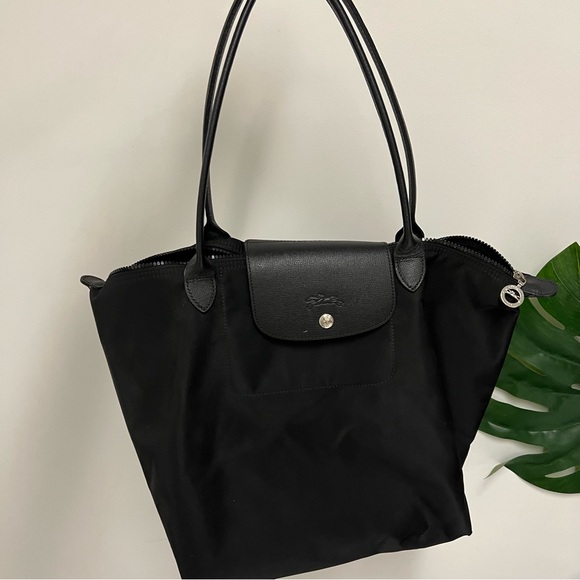 Longchamp Le Pliage Tote Bag - Picture 6 of 16